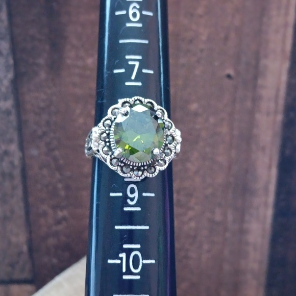 Silver Four Prong Setting Multi Faceted Glass or Stone Ring - Picture 10 of 13